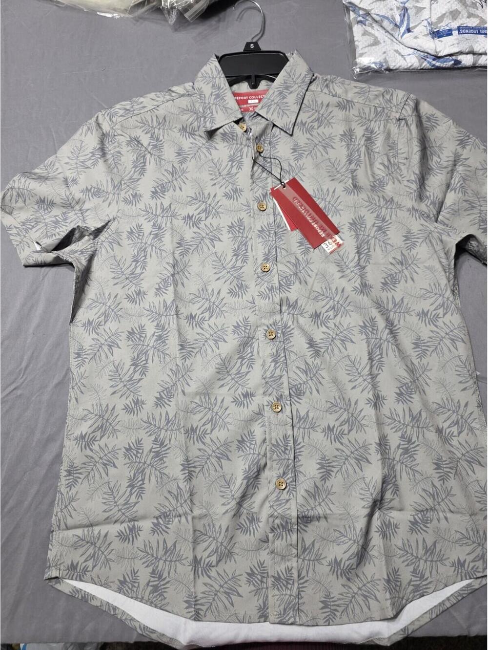 Report Collection Shirt Mens Small NWT Gray Leaf Button Up Short Sleeve